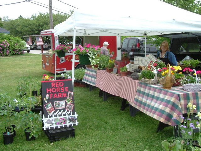 Outdoor Farmer's Markets in Rhode Island